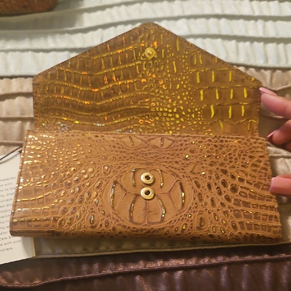 Brahmin Veronia Vintage Mini Melbourne GoldCroc-Embossed Envelope Wallet - Picture 4 of 7
